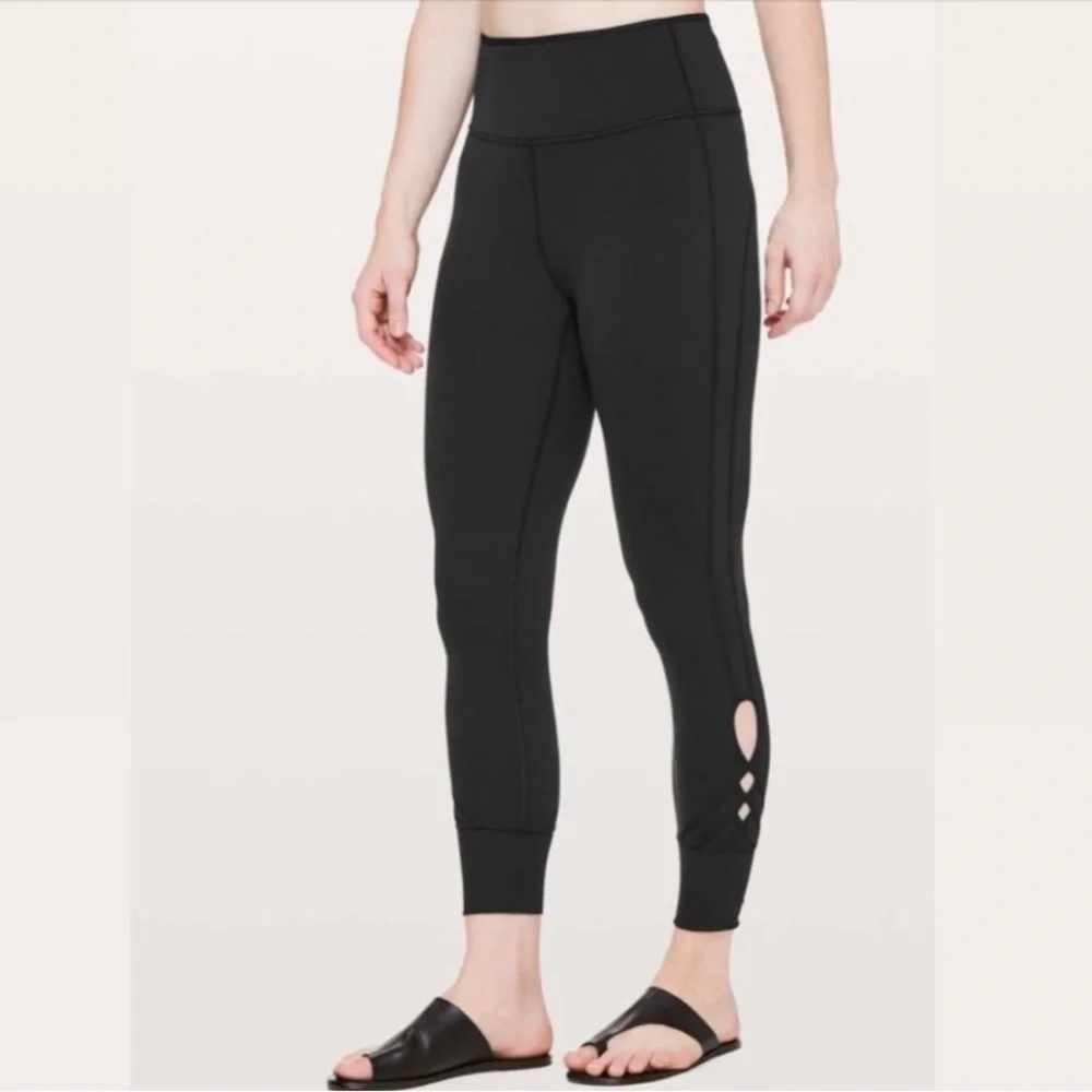 Lululemon Melodic Movement 7/8 Tight 25